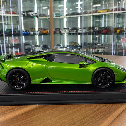 MR Collection 1:18 Lamborghini Huracan Tecnica Green Resin Model - collectible scale model car