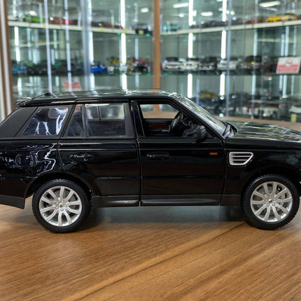 Bburago Land Rover Range Rover Sport 1/18 Diecast Model Car Black - hand-finished display model