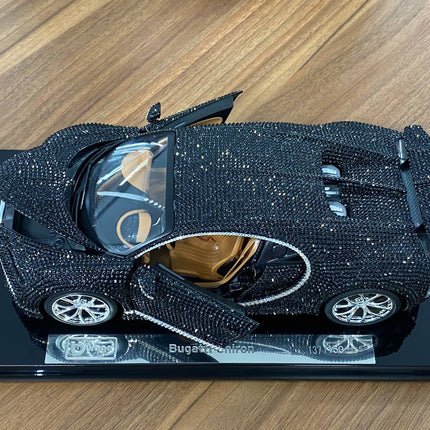 Bugatti Chiron 2016 1:18 Crystal Version Diecast Model Car | Bburago - detailed die-cast style model
