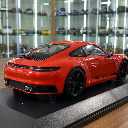 Minichamps Porsche 911 Carrera 4S 2019 1:18 Resin Diecast Model Car Orange - fine detailed model replica