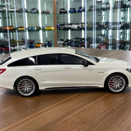 GT Spirit 1:18 Mercedes Benz AMG CLS 63 Shooting Brake White Resin Model - collectible scale model car