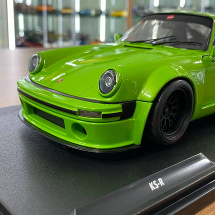 1/18 Diecast Solido Porsche KS-R 2022 Green VERT - showroom-quality model replica