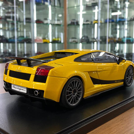 AutoArt Lamborghini Gallardo Superleggera Metallic Yellow 1:18 Diecast Model Car - collector edition scale model