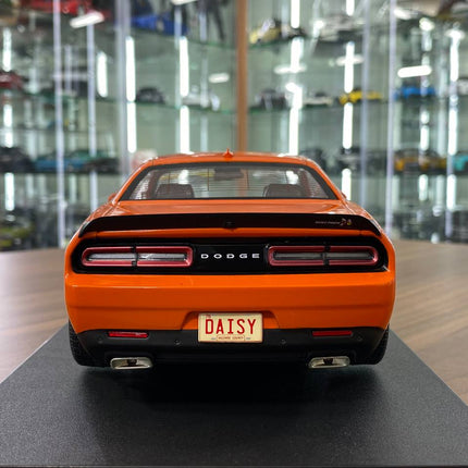 Solido 1:18 Diecast Dodge Challenger R/T Scat Pack Wide Body Hazzard Tribute 2023 Orange - premium collector scale model