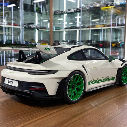 GT Spirit Porsche 911 (992) GT3 RS 1:12 Resin Model Car Off White - fine detailed model replica