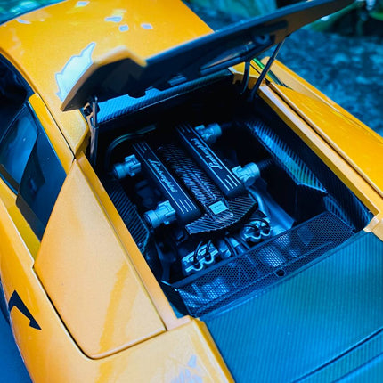 AutoArt Lamborghini Murcielago LP670-4 SV Orange 1:18 Diecast Model Car - fine detailed model replica