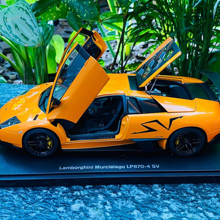 AutoArt Lamborghini Murcielago LP670-4 SV Orange 1:18 Diecast Model Car - collectible scale model car