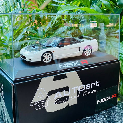 AutoArt Honda NSX-R NA2 Elegant White 1:18 Diecast Model Car - hand-finished display model