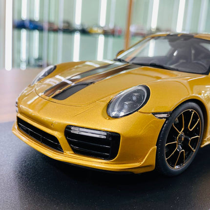 GT Spirit Porsche 911 Turbo S Resin Model 1/18 Gold Limited Edition - collector edition scale model