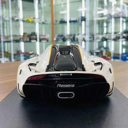Koenigsegg Regera 1/18 White Resin Model Non-Opening GT Spirit - premium collector scale model