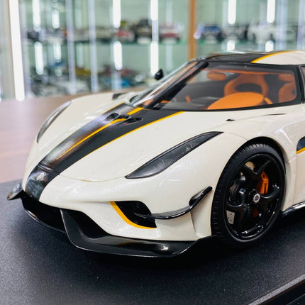 Koenigsegg Regera 1/18 White Resin Model Non-Opening GT Spirit - detailed die-cast style model