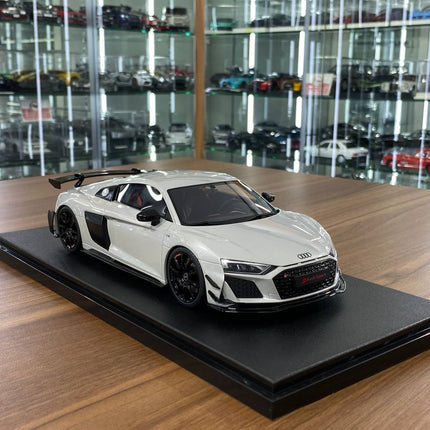 GT Spirit Audi R8 Coupe V10 GT RWD 2022 1:18 White Grey Resin Model - detailed collector display model