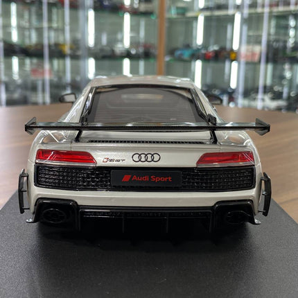 GT Spirit Audi R8 Coupe V10 GT RWD 2022 1:18 White Grey Resin Model - premium collector scale model