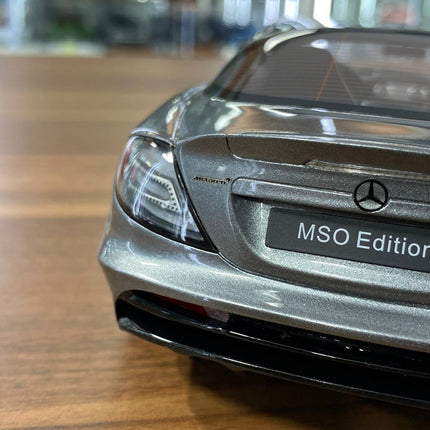 GT Spirit Mercedes-Benz SLR McLaren MSO Edition 1:18 Resin Model Grey - scale model for display