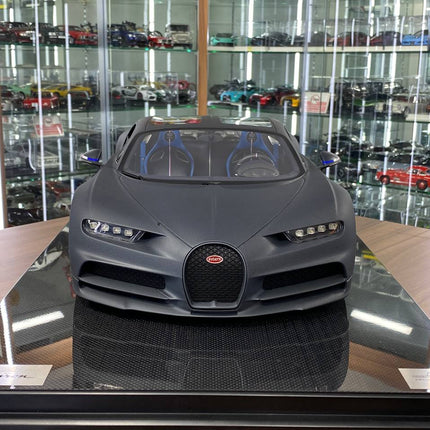 MR Collection Models Bugatti Chiron 1/8 Grey Matt Carbon Fiber Resin Model Car - studio product photo of the scale model