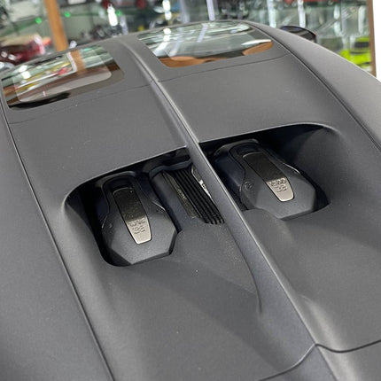 MR Collection Models Bugatti Chiron 1/8 Grey Matt Carbon Fiber Resin Model Car - scale model collectible piece