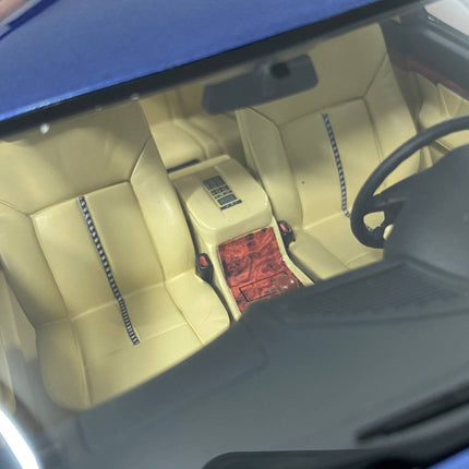 OttOMobile BMW Alpina B12 6.0 E38 1999 1:18 Resin Model Blue - collector edition scale model