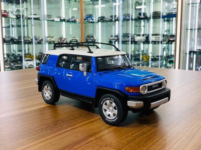 AutoArt Toyota FJ Cruiser Blue 1:18 Diecast Model Car - detailed collector display model
