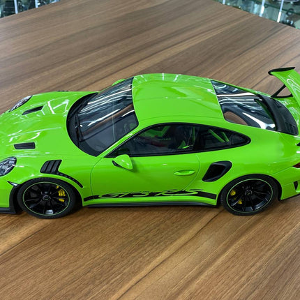GT Spirit 1:12 Porsche 911 (991.2) GT3 RS Resin Model Lizard Green - scale model for display