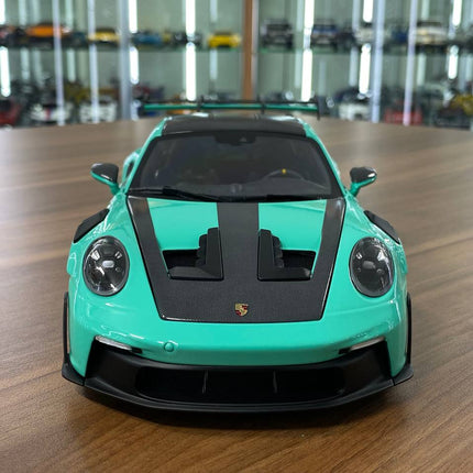 Minichamps Porsche 911 (992) GT3 RS 2024 Weissach Paket 1:18 Diecast Model Car Green - studio product photo of the scale mode
