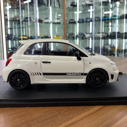 Solido 1/18 Diecast FIAT F595 Abarth 2022 Ghiaccio White - collectible scale model car