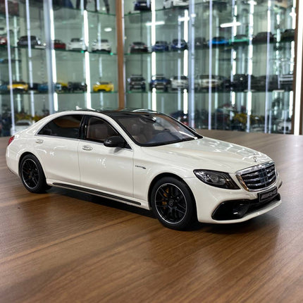 GT Spirit 1:18 Mercedes-Benz AMG S 63 (W222) 2018 White Diecast Model - detailed collector display model