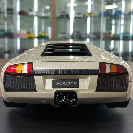AutoArt Lamborghini Murciélago Balloon White 1:18 Diecast Model Car - premium collector scale model