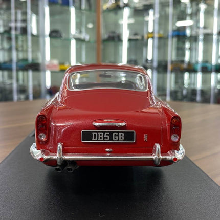 Solido Aston Martin DB5 1:18 Diecast Model Car Red - premium collector scale model