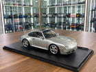 1:18 Porsche 911 (993) Carrera 4S 1995 Silver Diecast Model Car - detailed collector display model