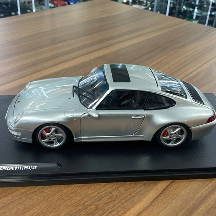1:18 Porsche 911 (993) Carrera 4S 1995 Silver Diecast Model Car - scale model for display