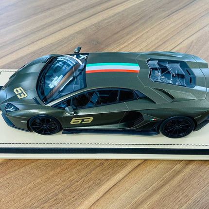 MR Collection 1:18 Resin Lamborghini Aventador Navy Green Limited Edition - scale model for display