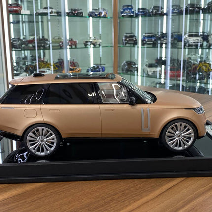 MotorHelix 1:18 Resin Land Rover Range Rover Sunset Gold Matt - collectible scale model car