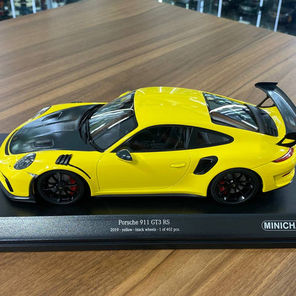 Minichamps 1:18 2019 Porsche 911 GT3 RS Diecast Model Yellow - fine detailed model replica