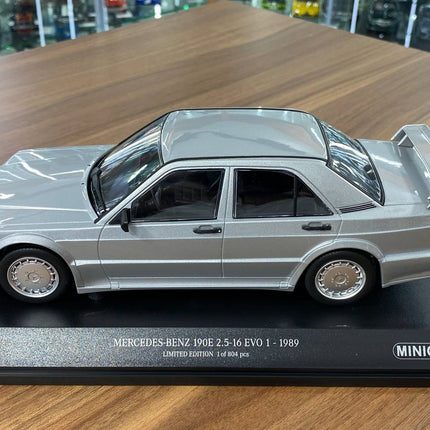 Minichamps 1:18 Mercedes-Benz 190E 2.5-16 EVO I 1989 Silver - scale model for display