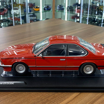 Solido 1/18 BMW 635 CSI (E24) 1984 Diecast Model Car Red - scale model for display