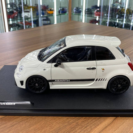 Solido 1/18 Diecast FIAT F595 Abarth 2022 Ghiaccio White - fine detailed model replica