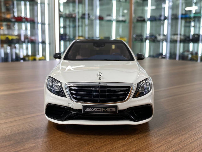 GT Spirit 1:18 Mercedes-Benz AMG S 63 (W222) 2018 White Diecast Model - studio product photo of the scale model