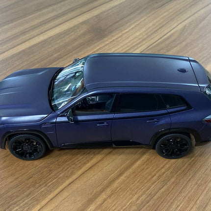 Minichamps 1:18 BMW XM KITH Diecast Model Car Frozen Techno Violet - scale model for display