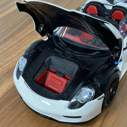 AutoArt Porsche 918 Spyder Weissach Package White/Black 1:18 Diecast Model Car - hand-finished display model