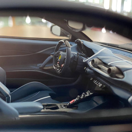 Davis and Giovanni Ferrari 812 Superfast 1:18 Resin Model Chameleon Limited - showroom-quality model replica
