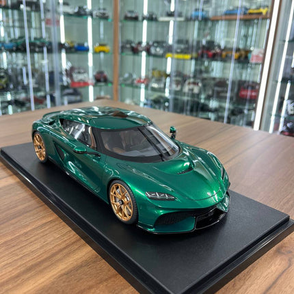 GT Spirit 1:18 Koenigsegg Gemera Resin Model Green - detailed collector display model
