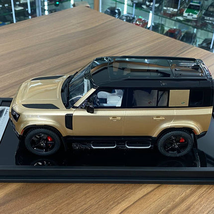 MotorHelix 1:18 Land Rover Defender 110 Gold Resin Model Limited 50 Pcs - collector edition scale model