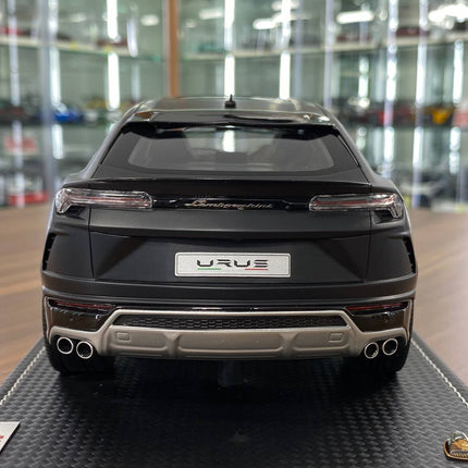 MR Collection Models Lamborghini URUS #63 1/18 Resin Matt Black - fine detailed model replica
