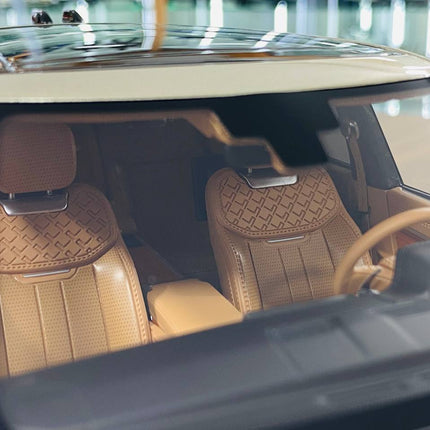 MotorHelix Range Rover Autobiography 2022 1/18 Resin Champagne Gold - collector edition scale model