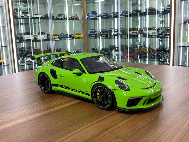 GT Spirit 1:12 Porsche 911 (991.2) GT3 RS Resin Model Lizard Green - detailed collector display model