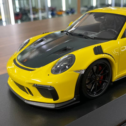 Minichamps 1:18 2019 Porsche 911 GT3 RS Diecast Model Yellow - collectible scale model car