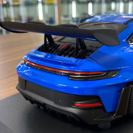Minichamps Porsche 911 (992) GT3 RS 2023 1:18 Diecast Blue Silver Wheels - scale model for display