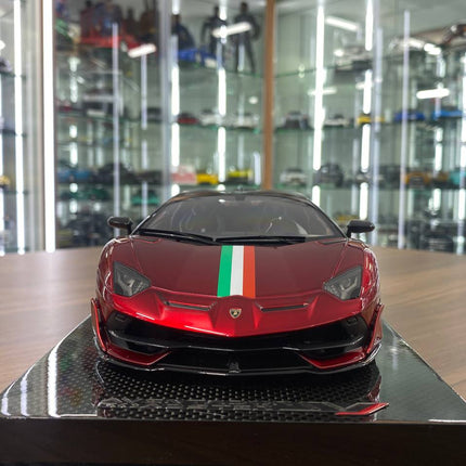 MR Collection 1/18 Lamborghini Aventador Roadster SVJ Red Italy Flag Resin Model - studio product photo of the scale model