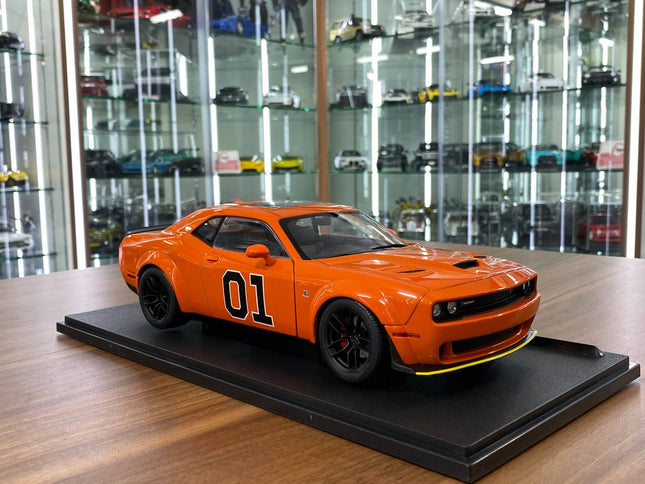 Solido 1:18 Diecast Dodge Challenger R/T Scat Pack Wide Body Hazzard Tribute 2023 Orange - detailed collector display model