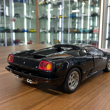 AutoArt Lamborghini Diablo Roadster Gloss Black 1:18 Diecast Model Car - fine detailed model replica